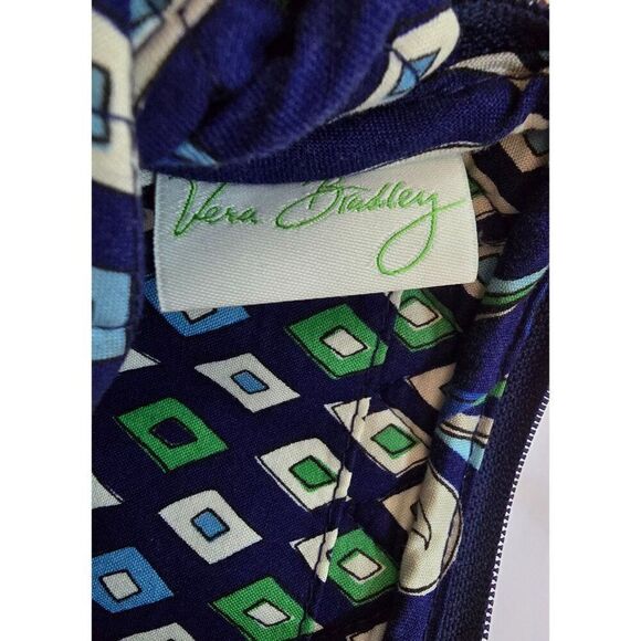 Vera Bradley Quilted Wristlet  Blue & Green Floral Pattern  Zipper Closure & Det - Picture 6 of 6